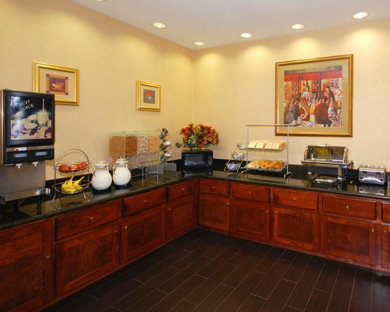 Holiday Inn - Brownsville By Ihg Esterno foto